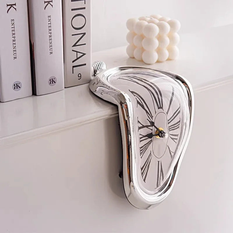 Schmelzende Uhr Retro Design Tisch oder Wanduhr